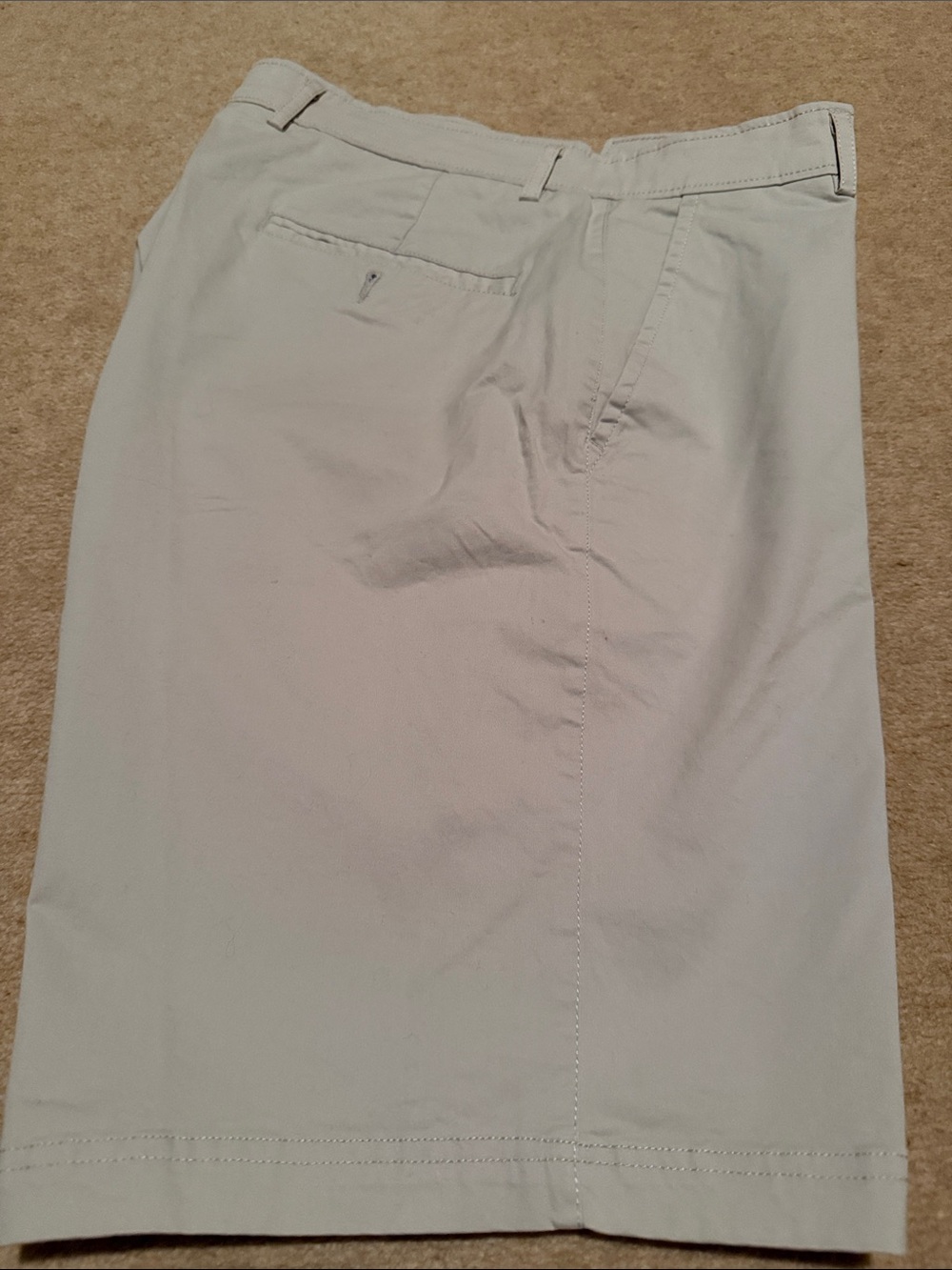 Bloomingdale's Men's light beige Flat-Front Chino Shorts